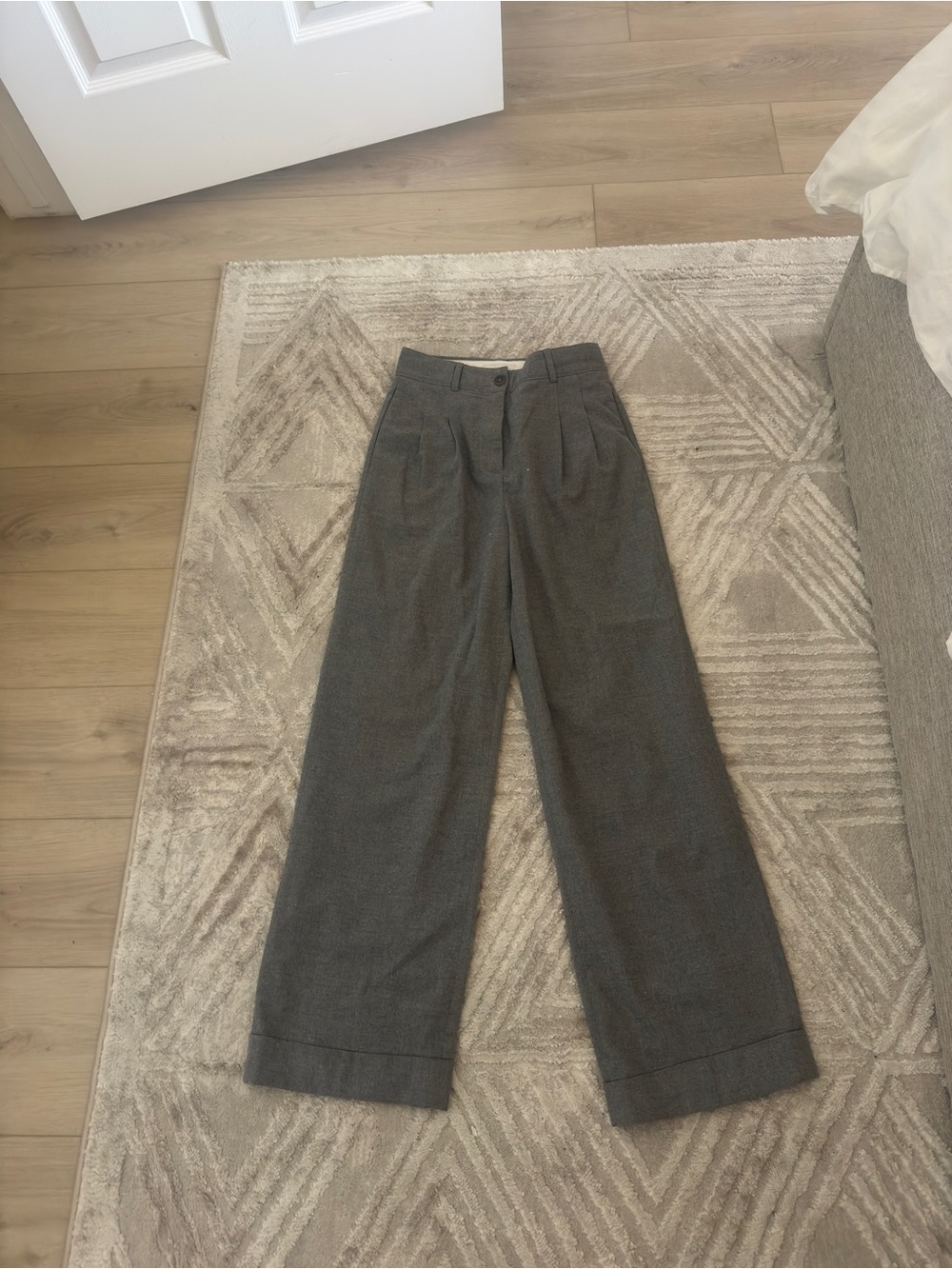 Aritzia Charcoal Wide-Leg Pleated Trousers